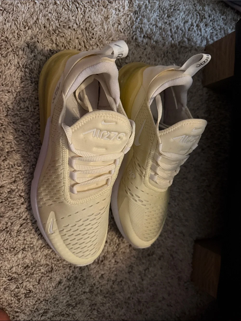 Nike Air Max 270 women’s  Light Cream Sneakers